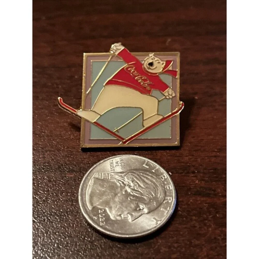 Coca-Cola Coke Polar‎ Bear Winter Skiing Lapel Pin